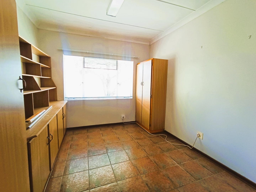 4 Bedroom Property for Sale in Kroonheuwel Free State